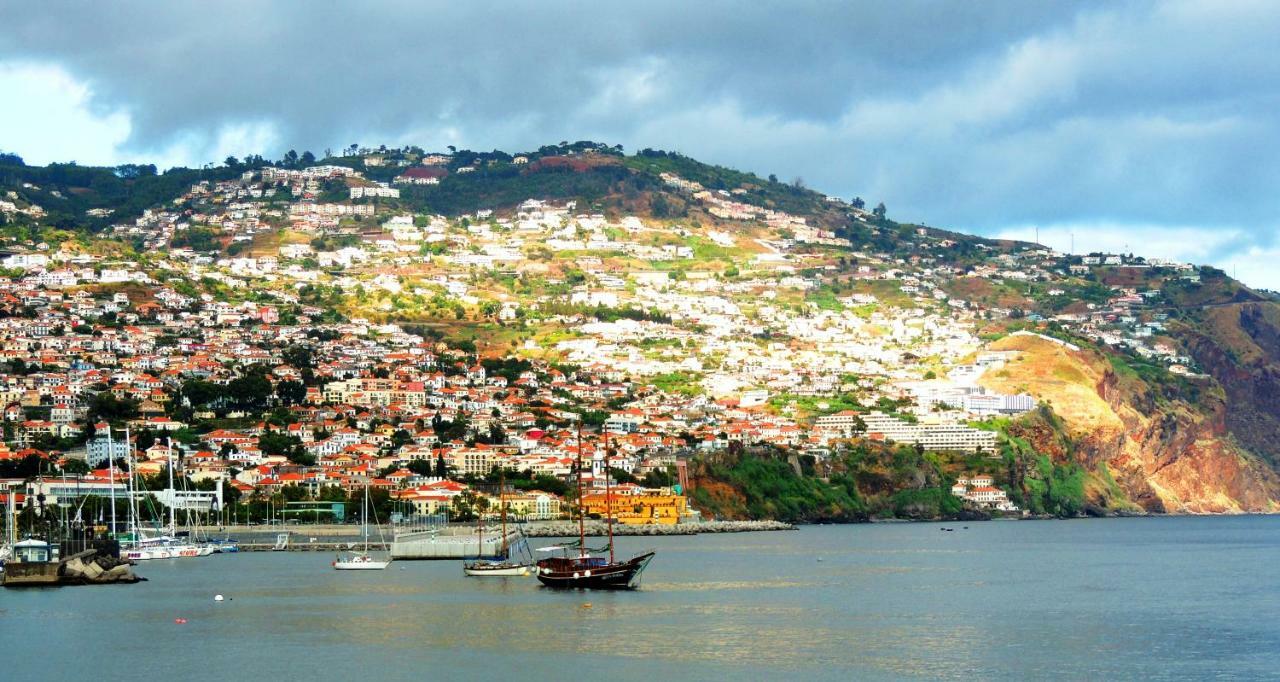 Old Town House Madeira Βίλα Φουνκάλ Εξωτερικό φωτογραφία
